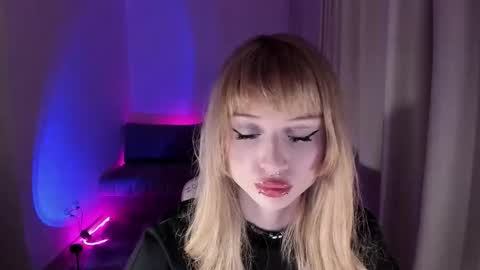 mnepohhh online show from February 8, 10:46 pm