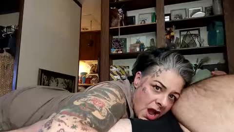 Kittykittybangbang online show from February 11, 5:22 am