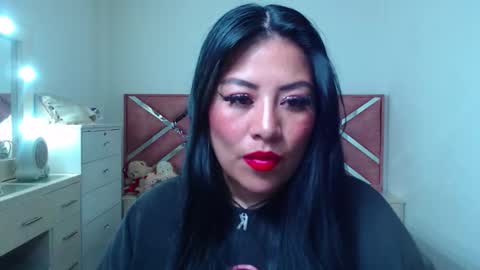 Catalina online show from November 16, 10:01 pm