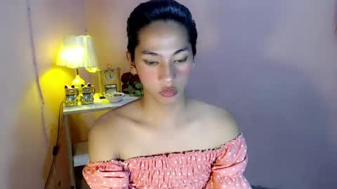 Mocha Locca  online show from February 26, 4:49 pm