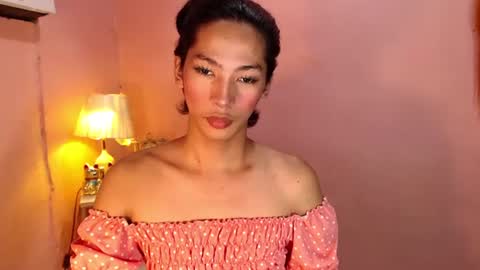 Mocha Locca  online show from February 26, 11:21 am