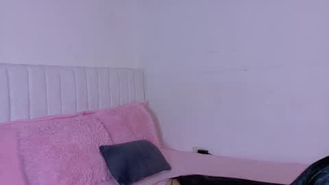 Snapshot of modelross07 chatting on October 13, 10:01 pm zoe ross online show from October 13, 10:01 pm
