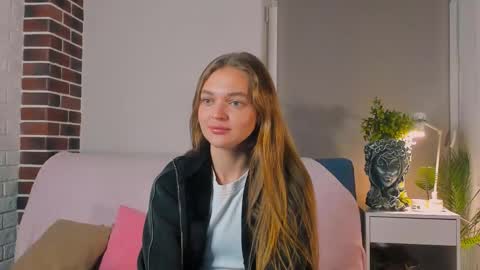 Snapshot of moirawenzinger chatting on September 29, 6:29 pm Kylie online show from September 29, 6:29 pm