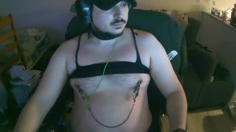 moisesdavid2013 online show from February 24, 3:42 am