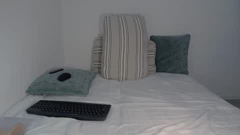 erika online show from September 16, 7:55 am