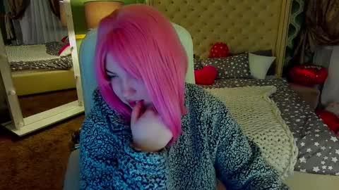Snapshot of molinmoon chatting on February 21, 8:05 pm Rosa online show from February 21, 8:05 pm