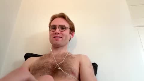 Snapshot of molliter chatting on October 16, 3:33 pm molliter online show from October 16, 3:33 pm