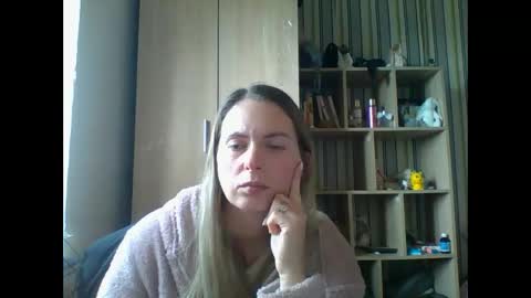 molly971345 online show from February 14, 12:19 pm