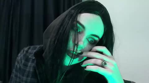 Molly Crow online show from February 5, 5:00 am