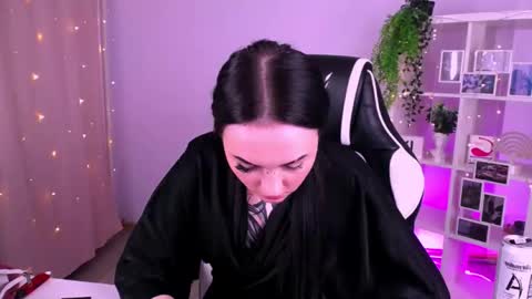 molly_kisss online show from October 26, 10:27 am
