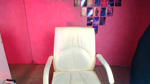 Molly online show from July 15, 11:37 am