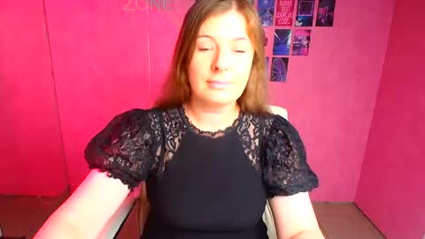 Molly online show from June 18, 11:37 am