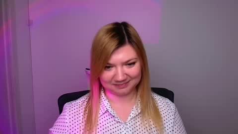 Snapshot of molly_moree chatting on January 27, 4:22 pm Molly online show from January 27, 4:22 pm