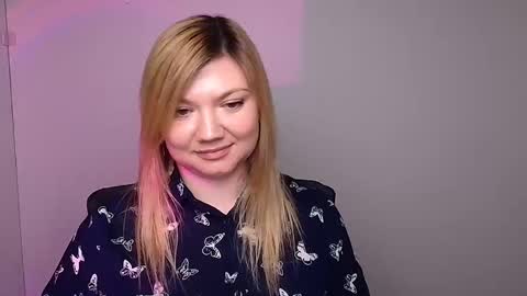 Snapshot of molly_moree chatting on January 31, 3:33 pm Molly online show from January 31, 3:33 pm
