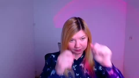 Snapshot of molly_moree chatting on February 1, 6:21 am Molly online show from February 1, 6:21 am