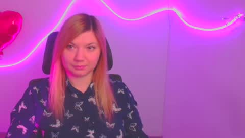 Snapshot of molly_moree chatting on February 22, 6:39 am Molly online show from February 22, 6:39 am