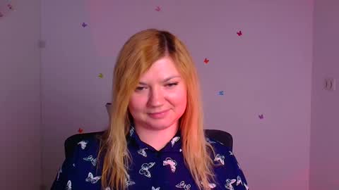 Snapshot of molly_moree chatting on February 27, 1:07 pm Molly online show from February 27, 1:07 pm