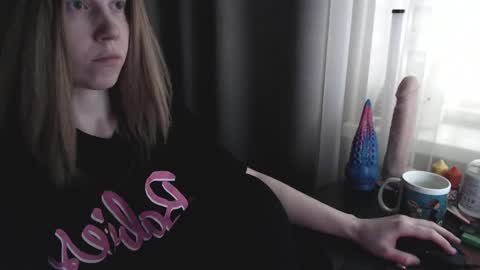 Snapshot of molly_royse chatting on March 11, 1:56 pm I have new photos come and see with love Molly online show from March 11, 1:56 pm