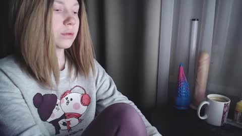 Snapshot of molly_royse chatting on March 2, 10:48 pm I have new photos come and see with love Molly online show from March 2, 10:48 pm