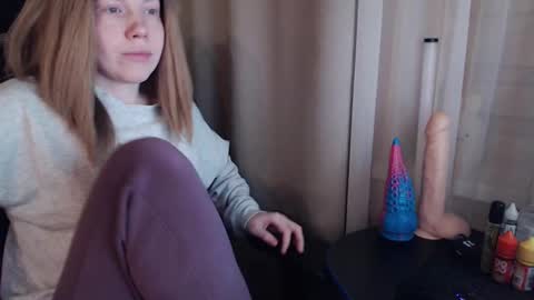 Snapshot of molly_royse chatting on March 6, 2:41 am I have new photos come and see with love Molly online show from March 6, 2:41 am