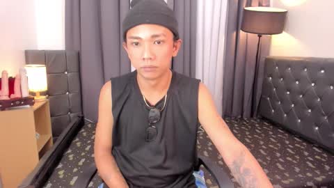 molly online show from December 22, 8:48 pm