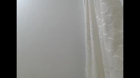 Snapshot of mollyandbra chatting on December 24, 2:10 am Molly And Brad online show from December 24, 2:10 am