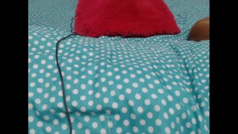 Snapshot of mollyandbra chatting on March 11, 12:00 am Molly And Brad online show from March 11, 12:00 am