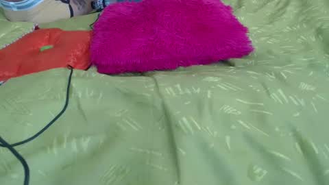 Snapshot of mollyandbra chatting on January 19, 10:17 pm Molly And Brad online show from January 19, 10:17 pm