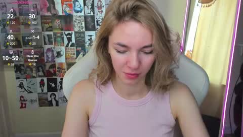 Snapshot of mollydevonn chatting on September 20, 1:52 am Molly online show from September 20, 1:52 am