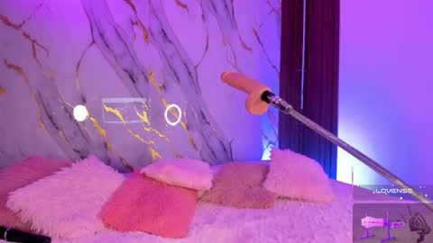 New girl Emily Valentina  Michelle online show from January 10, 9:09 pm