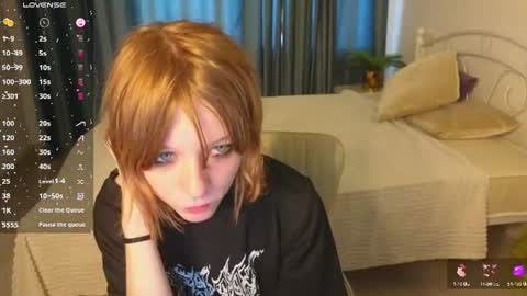 mollysally online show from July 20, 4:04 am
