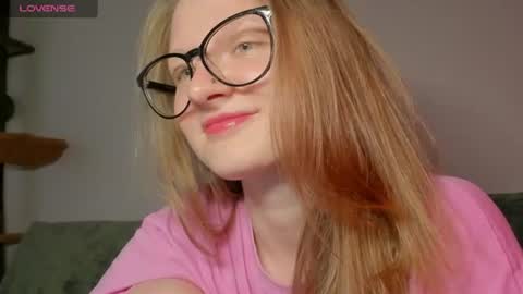 mollytucker online show from July 22, 4:20 pm