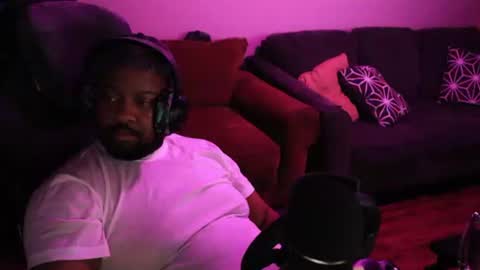 momcheated0npapa online show from June 15, 4:04 am