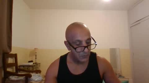 moment71200 online show from November 26, 4:48 pm