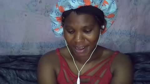 momsdoll online show from May 2, 1:39 pm
