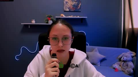 Mona  online show from March 7, 9:29 am