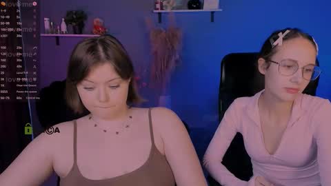 Mona  online show from October 19, 7:18 pm