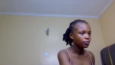 Snapshot of mona_luv1 chatting on October 11, 2:05 am Mona online show from October 11, 2:05 am