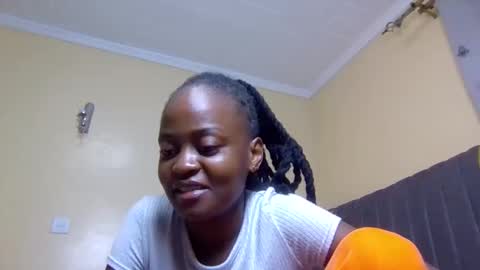 Snapshot of mona_luv1 chatting on October 7, 6:37 pm Mona online show from October 7, 6:37 pm