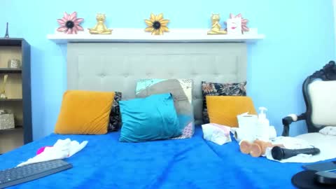 paola online show from October 18, 3:16 pm