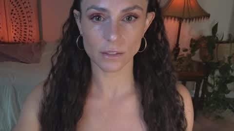 Mona online show from November 4, 3:46 pm