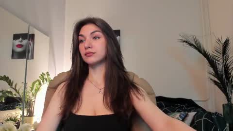 Monica online show from June 10, 7:13 pm