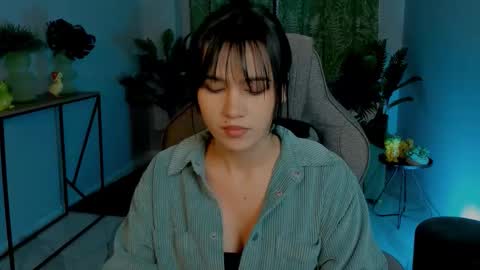 monica online show from November 19, 5:34 pm