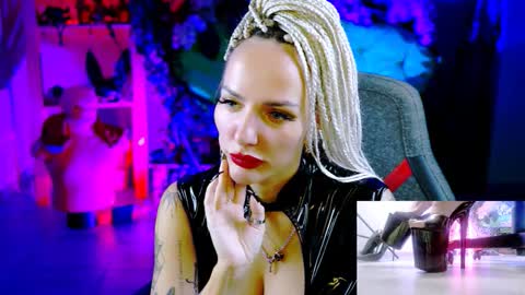 Monika online show from November 22, 2:26 pm