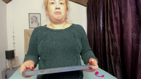 Mony online show from April 11, 11:36 am