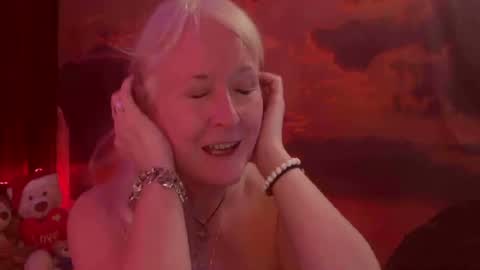 Monika    online show from March 8, 6:32 am