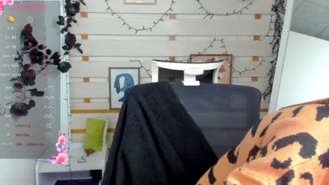 Monika online show from March 28, 1:45 pm