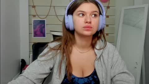 Snapshot of monika_youu chatting on February 25, 1:21 pm Monika online show from February 25, 1:21 pm