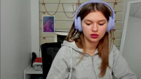 Snapshot of monika_youu chatting on February 25, 4:25 pm Monika online show from February 25, 4:25 pm