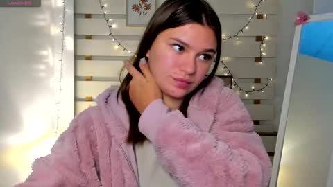 Snapshot of monika_youu chatting on October 4, 3:32 pm Monika online show from October 4, 3:32 pm